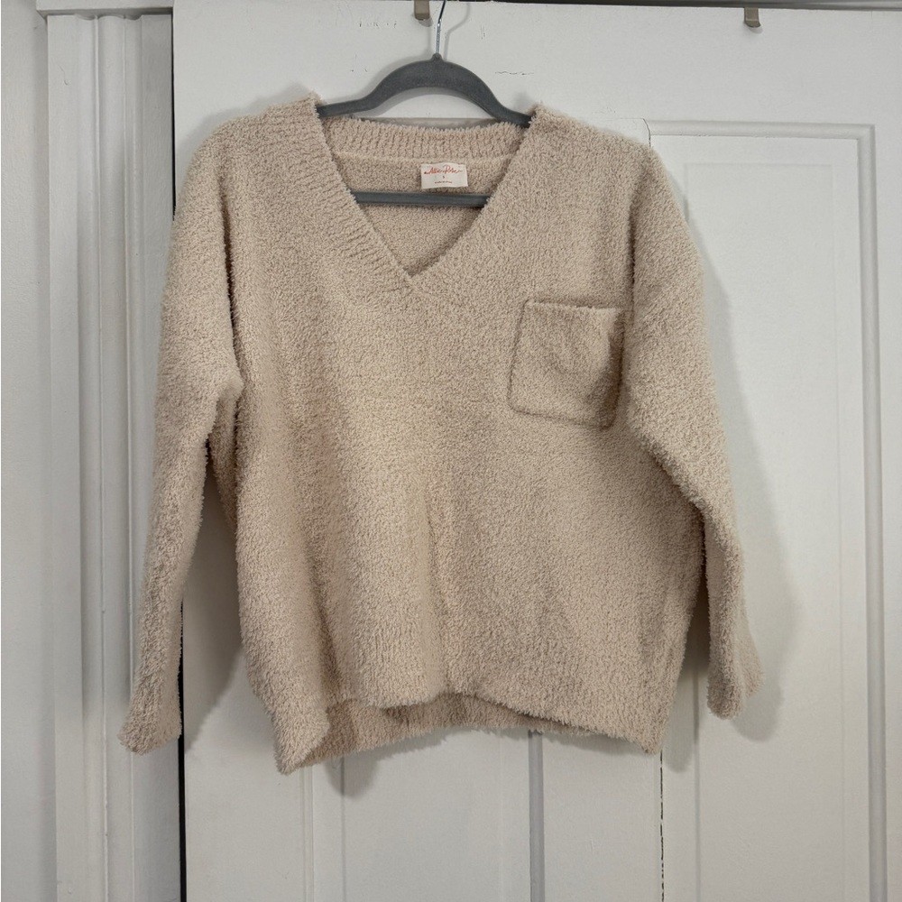 Elegant Beige V-Neck Sweater